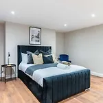 City Air Apartments - Kensington - Great Central Location